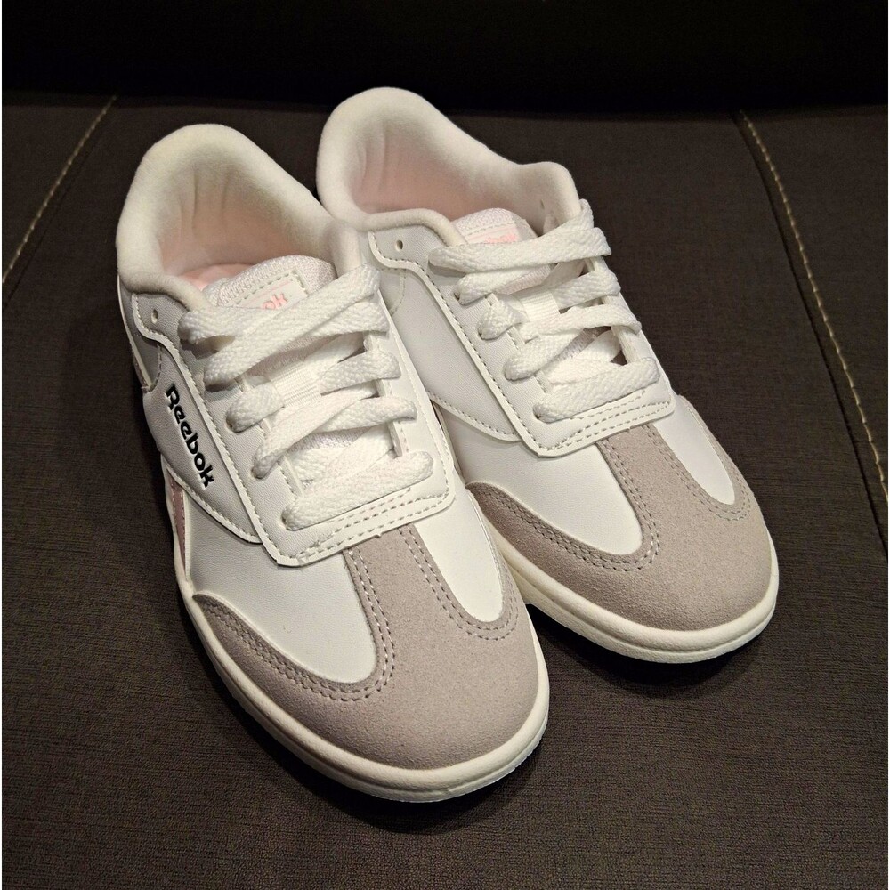 NWOT Reebok Little Girl Casual Sneakers White Gray Black And Pink Size 1